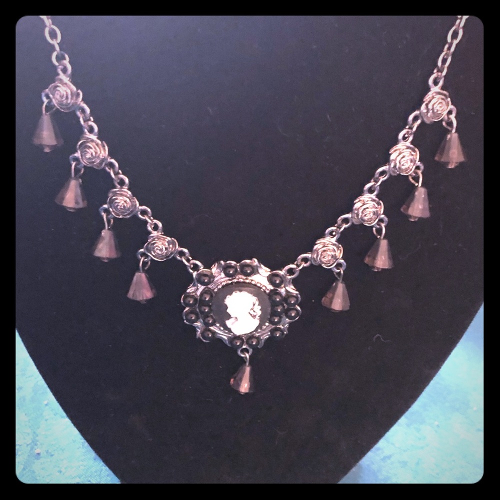 Vintage Cameo Rose Necklace